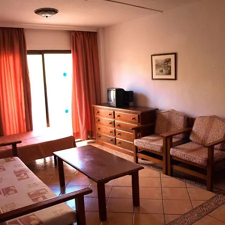 Novacattleya Playa de las Americas (Tenerife)